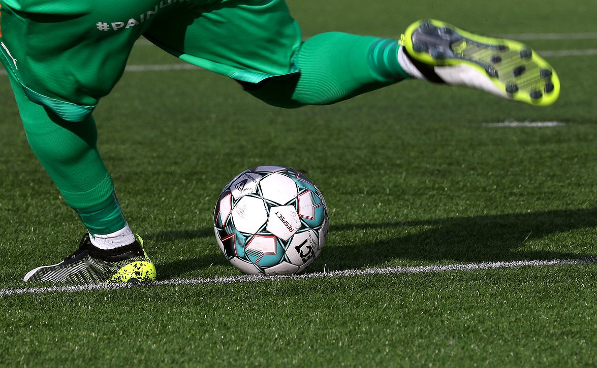 ​Pelaajien ääni kuuluviin valmentajien johtajuuden kehittämisessä - väitöskirjakysely pelaajille