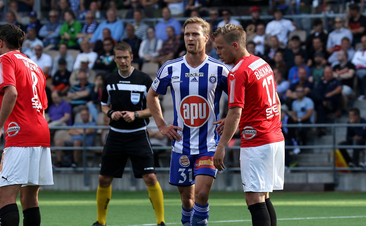 ​Akseli Pelvas elokuun kuukauden pelaajaksi