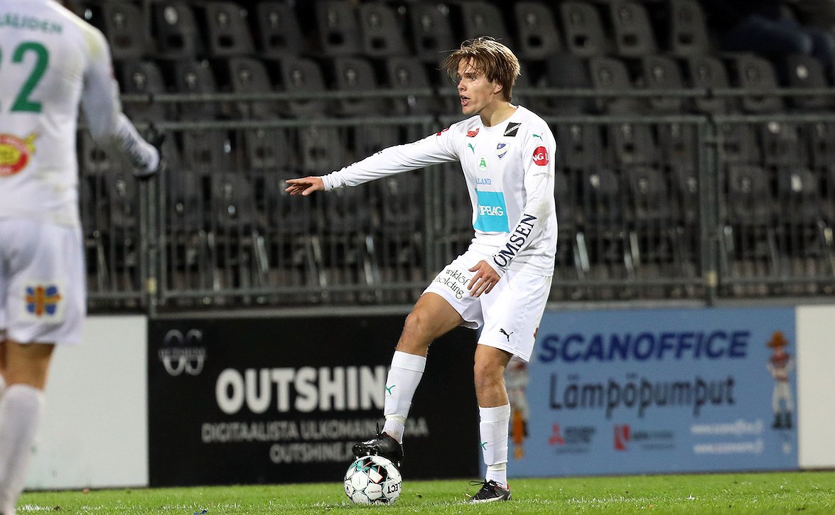 IFK Mariehamnin Niilo Mäenpää lähtee parantamaan viime kaudesta