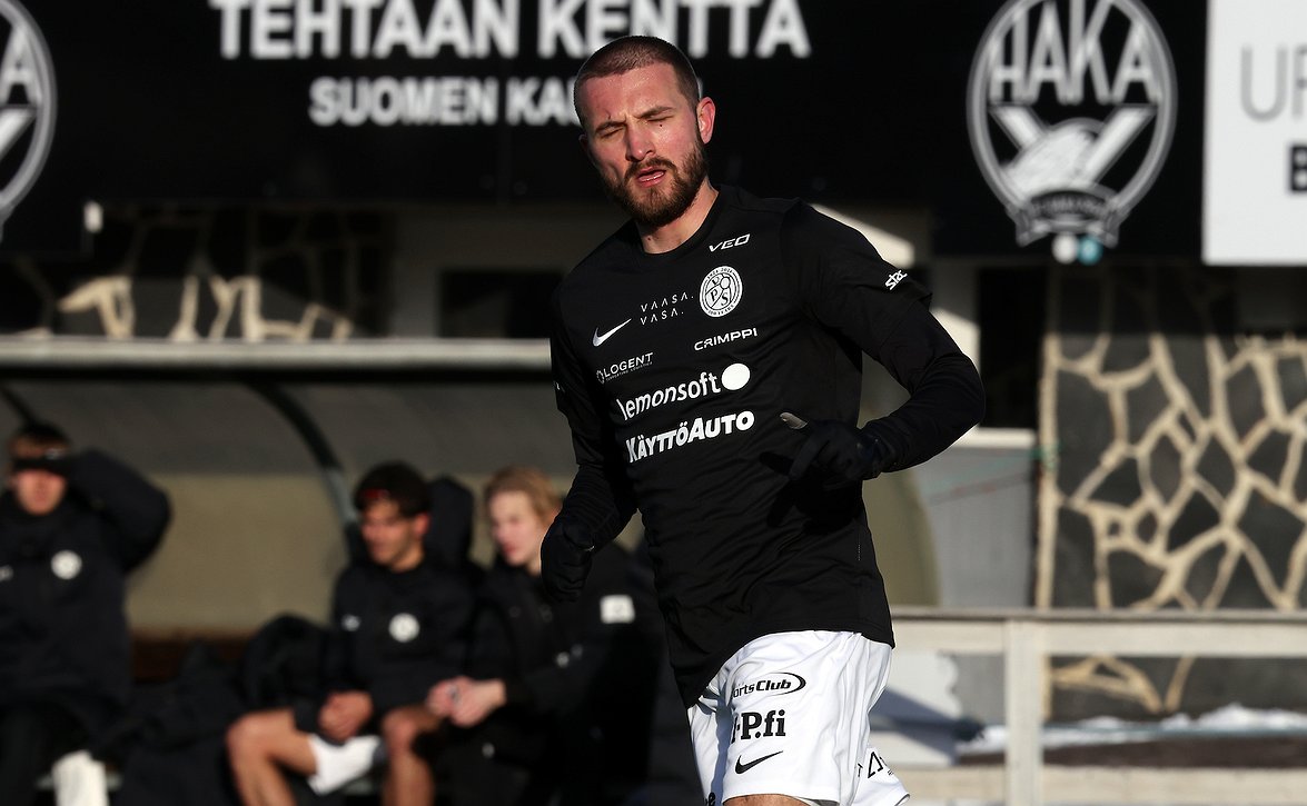 "En tiedä, onko heillä vielä jotain hampaankolossa" - VPS valmiina AC Oulun kohtaamiseen