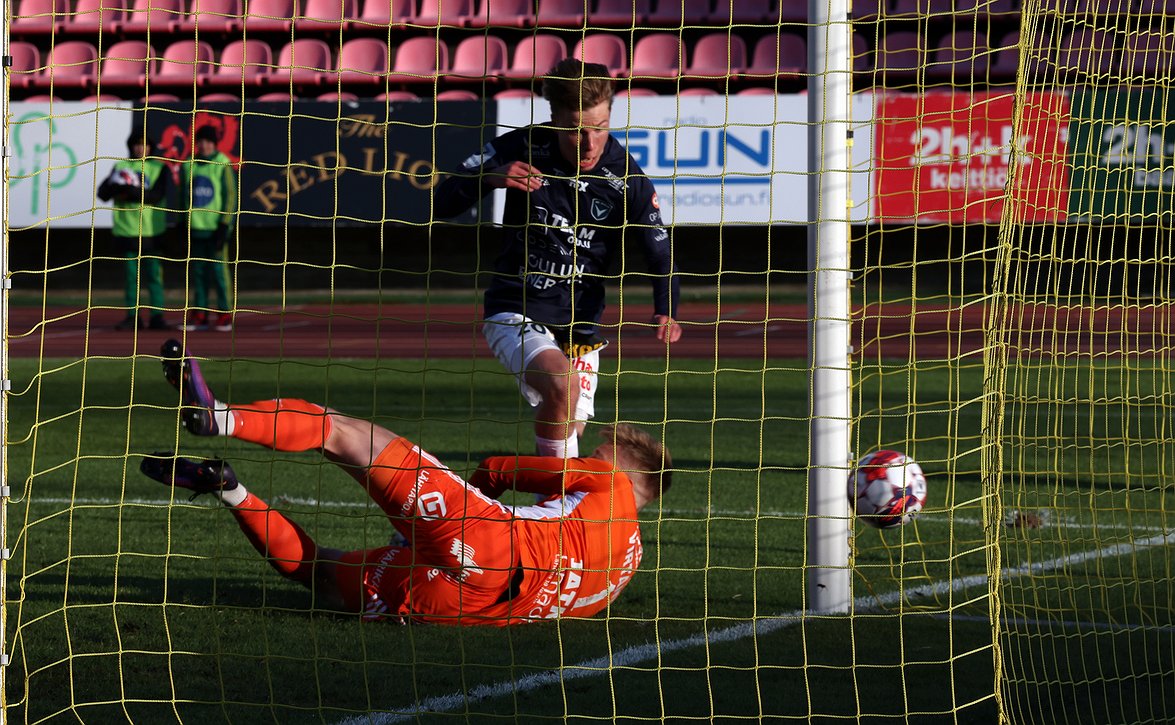 "Totta kai se kirvelee" - Ilves-luotsi Toni Kallio pettyi pisteiden karkaamiseen