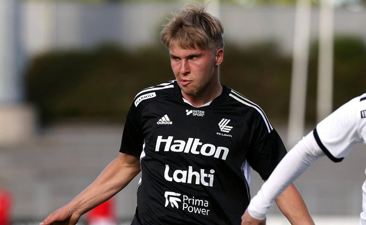 "Tavoitteet ovat korkealla" - Onni Hänninen FC Lahdesta SJK-paitaan