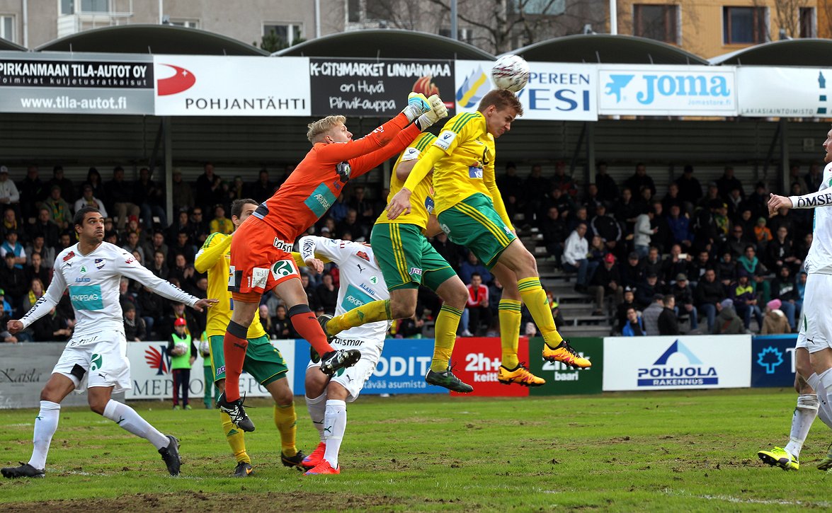 Ilves järjestää kannattajamatkan Maarianhaminaan