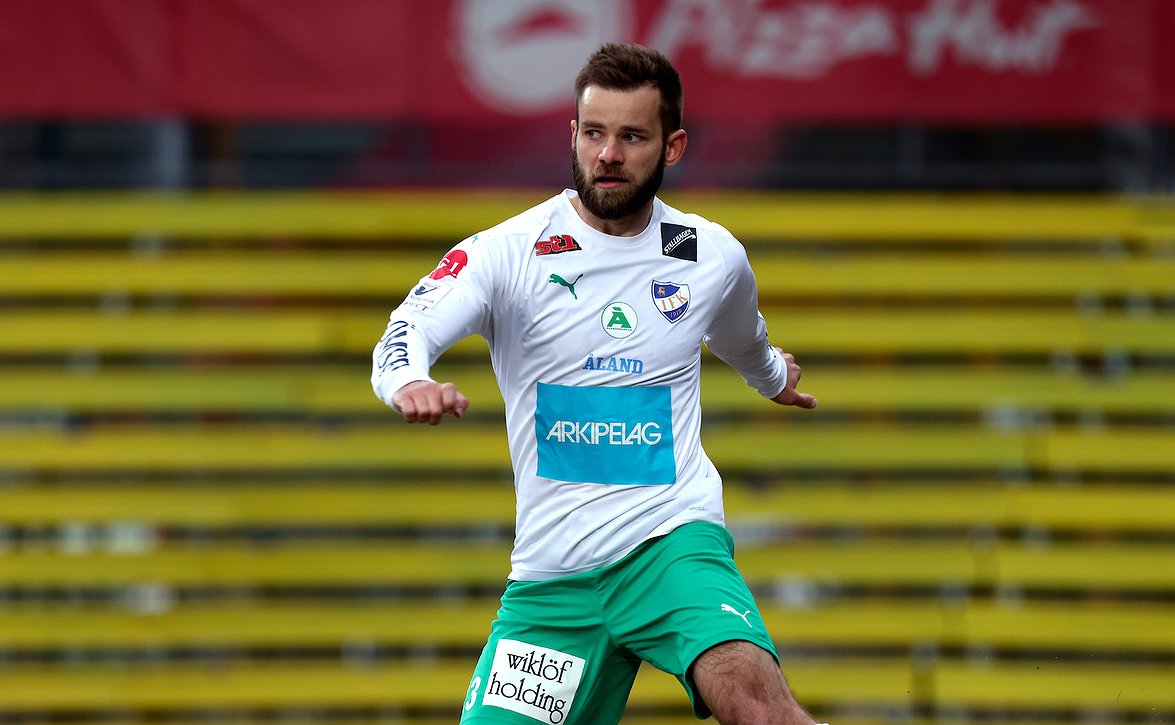 ​IFK-luotsi Syberyjski ei selittelyt: "Haka käytti hyvin miesylivoimansa ja ansaitsi voittonsa"