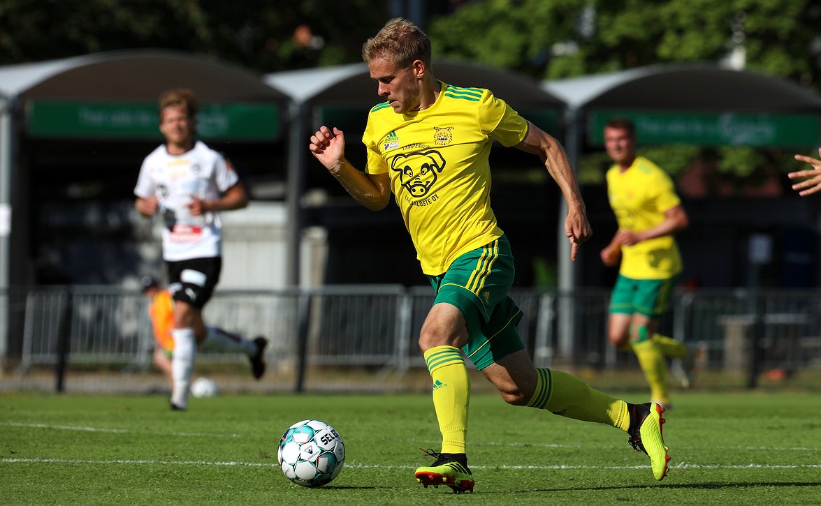 Iiro Järvinen siirtyy KuPS:aan