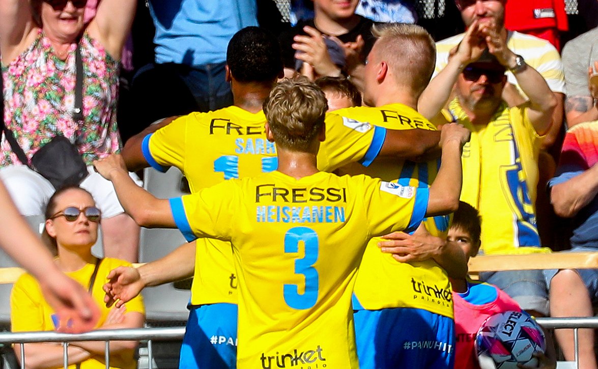 ​HJK ja Gnistan nousivat useimmin voittoon päästettyään avausmaalin - harvinaista herkkua