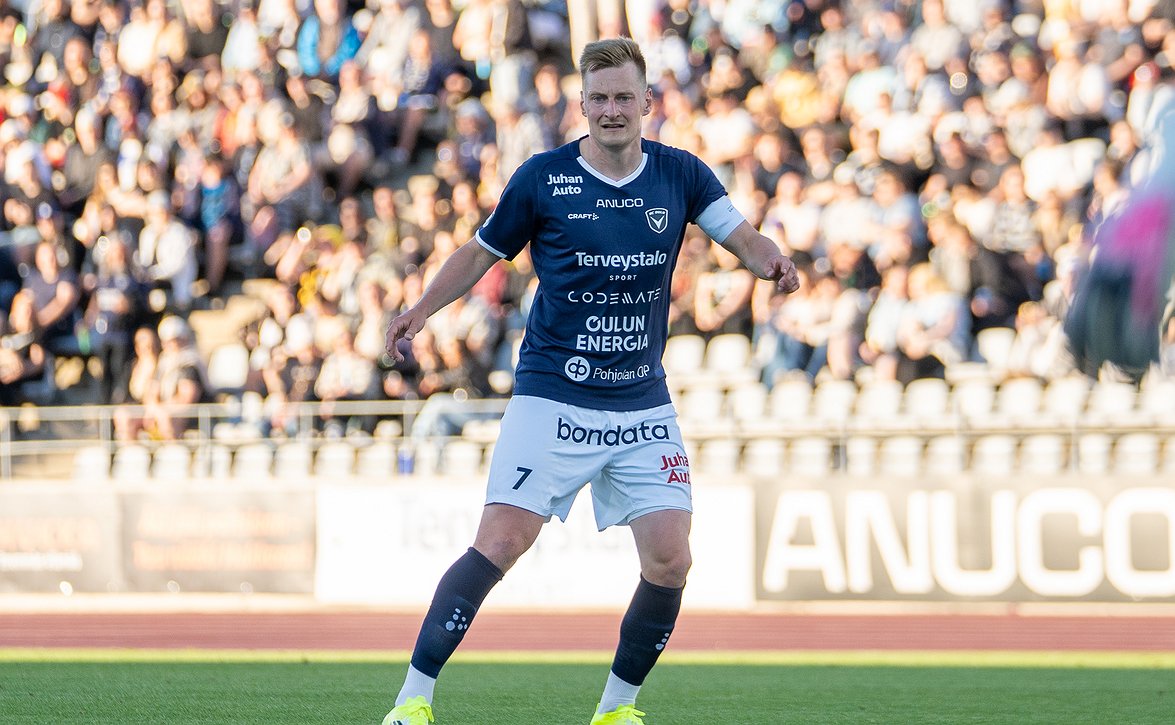 "Ei haihatella tai panikoida" - AC Oulu -kippari Rasmus Karjalainen korostaa henkistä kanttia