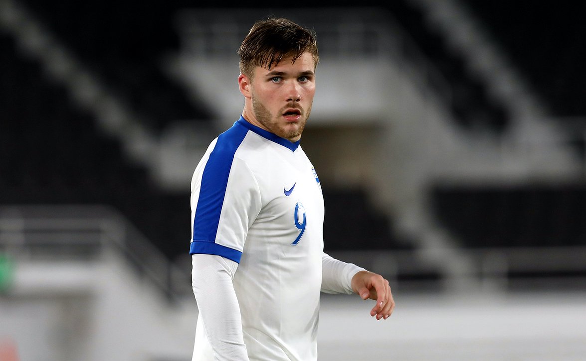 Pikkuhuuhkajat päätti EM-karsinnat vierasvoittoon - Benjamin Källman maalintekijänä