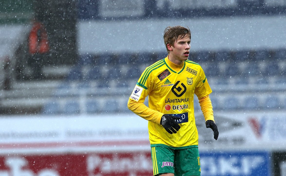 Ilveksen Ala-Myllymäki kapteenina kotiyleisön edessä