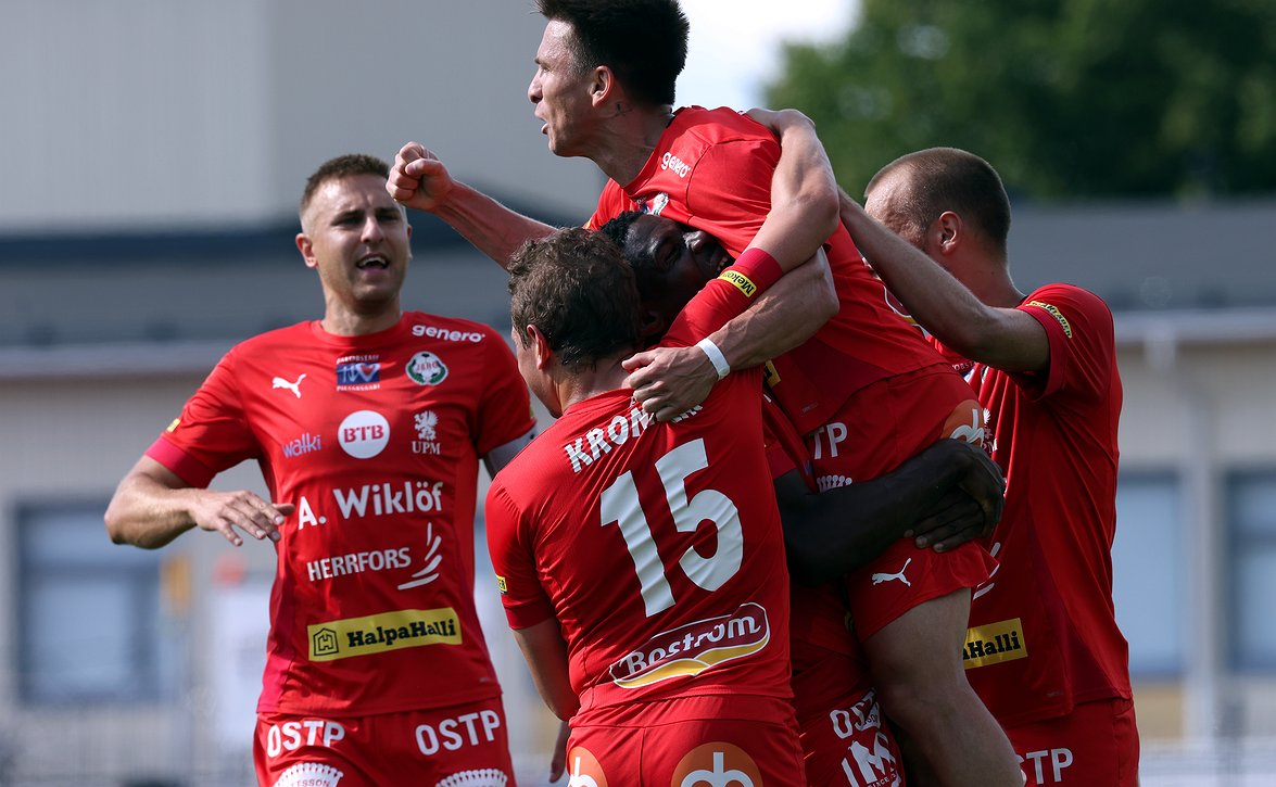 Jaro testaa norjalaiskärkeä