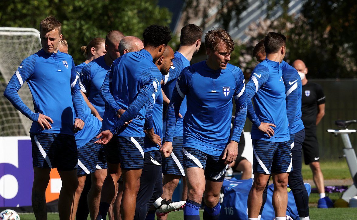 ​Huuhkajilla isot panokset keskiviikkona – "Lähdetään haastamaan Venäjä"