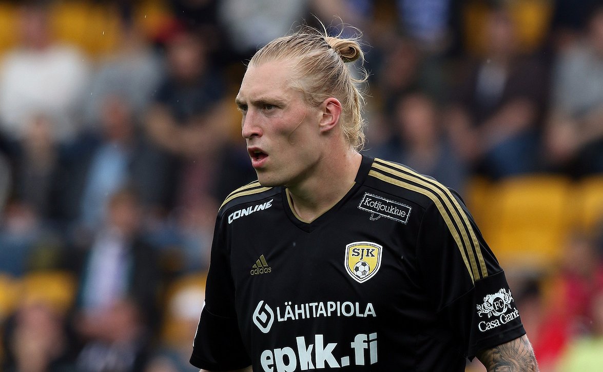 Penninkangas SJK:sta Ilves-paitaan