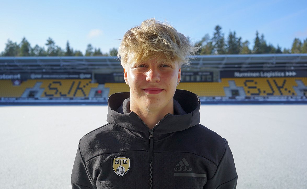 Maajoukkuelupaus SJK:n riveihin - "Toivon saavani ehjän kauden"