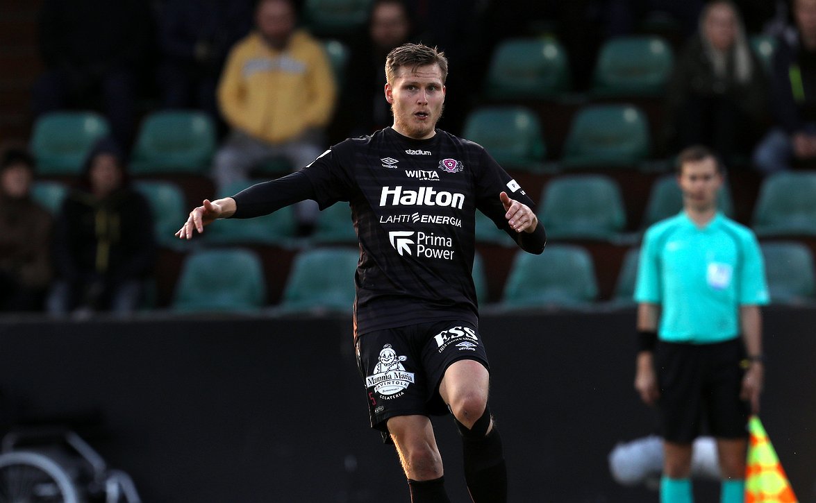 "Johtohahmo kentällä ja sen ulkopuolella" – Ristilä iloitsee Viitikon jatkosta