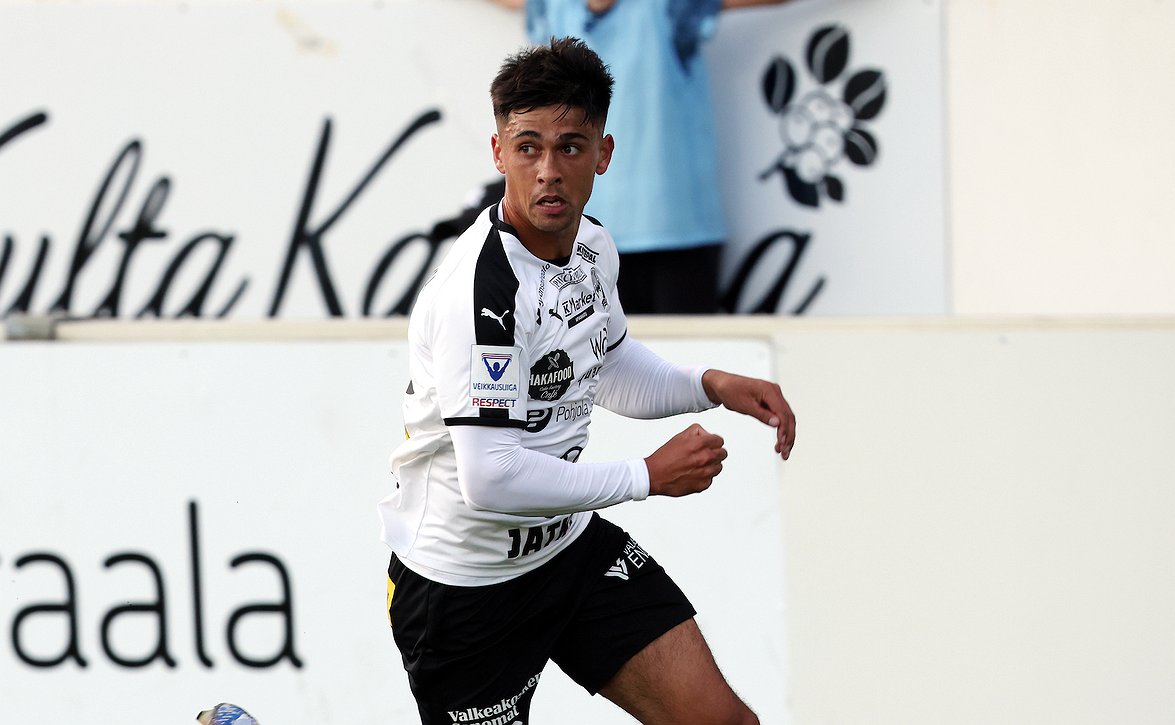 Hakan Rogersonille vartti MM-karsintaottelussa