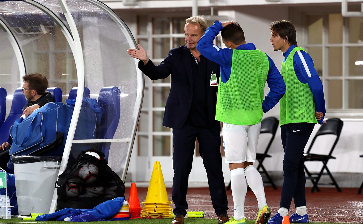 Pikkuhuuhkajien EM-karsintapelin alkamisaikaan viilausta