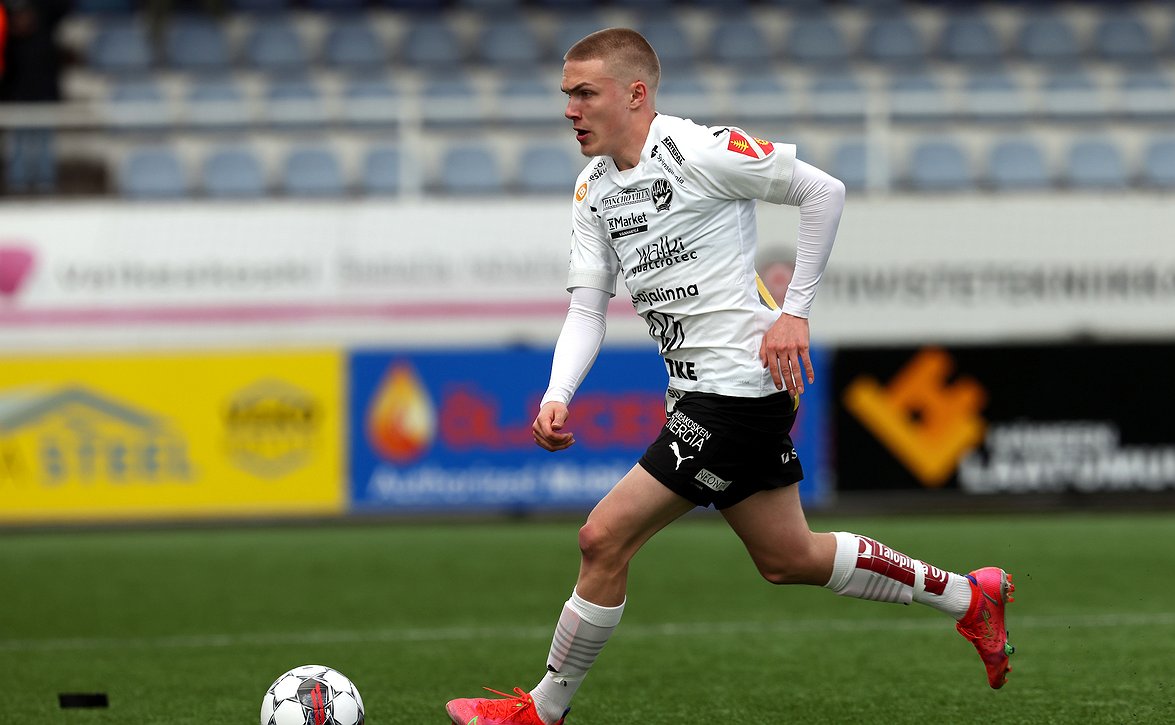 Hakan Laaksonen hakee peliaikaa Kakkosesta