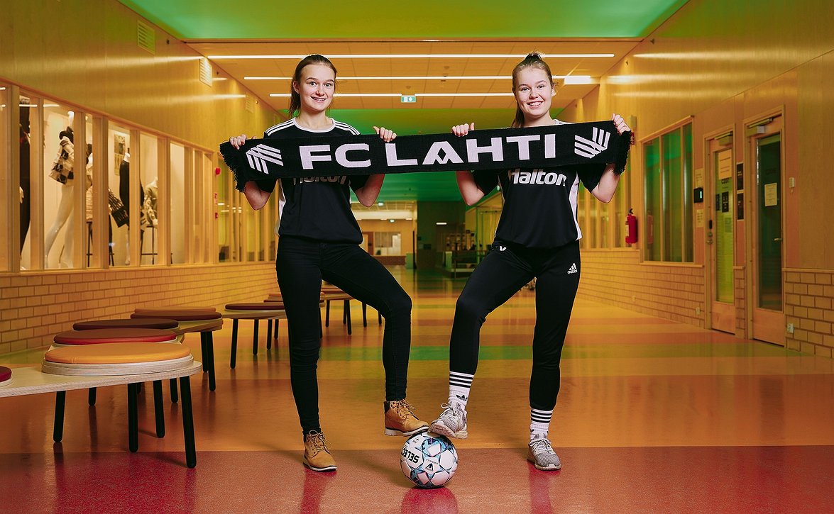 Lahtelainen jalkapalloperhe yhdistää voimansa tyttö- ja naispuolella ja aloittaa korkeakouluyhteistyön