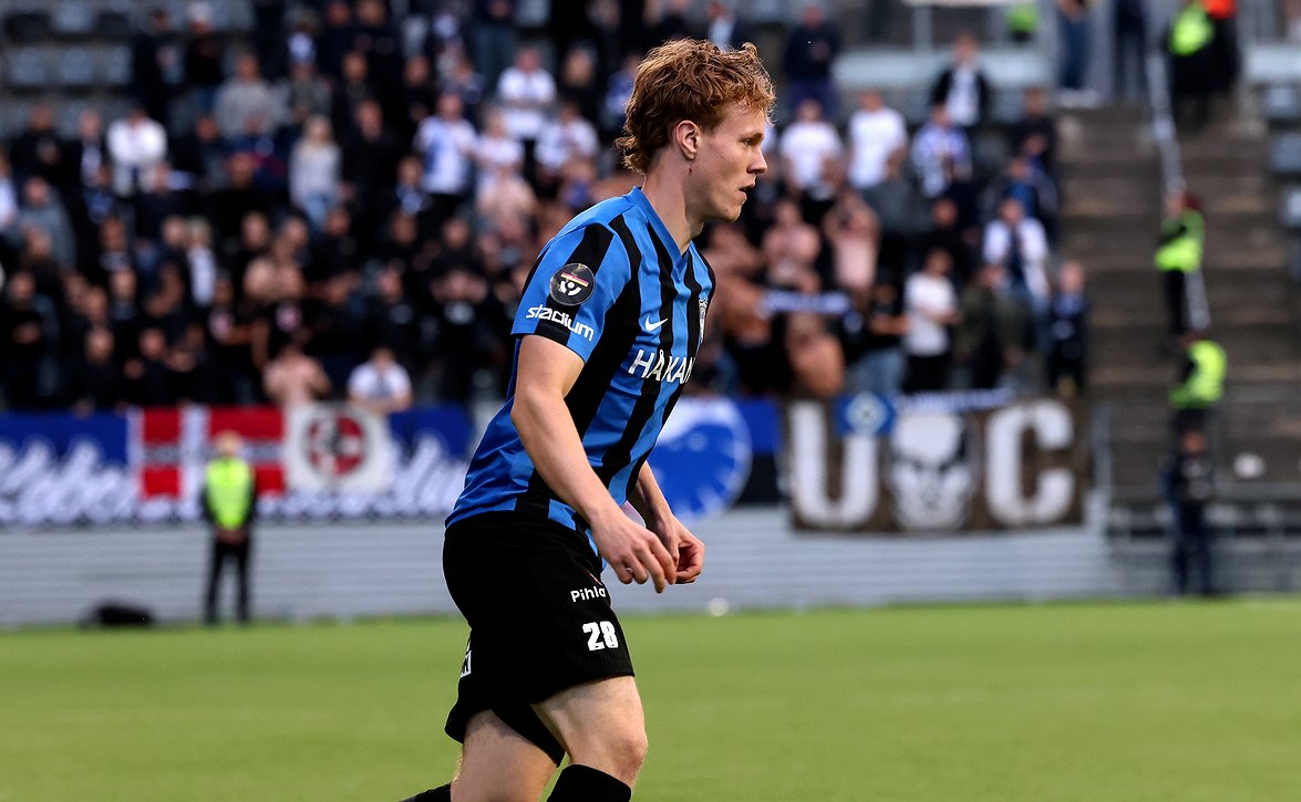 ​"Mahdotonta sanoa" - Interin sankari Lauri Laine ei tiedä mitä tulosta toivoo HJK-KuPS:sta