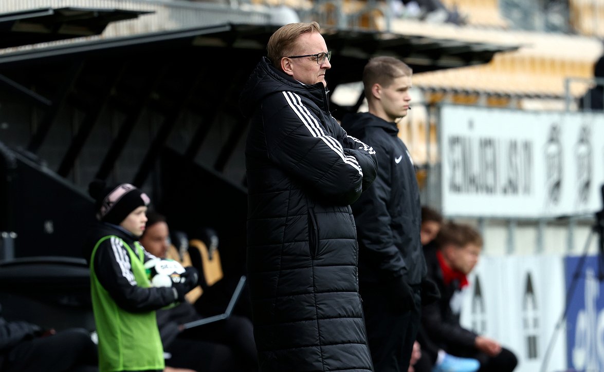 "Molemmilla oli hetkensä" - SJK-luotsi Jarkko Wissiä tyydytti omiensa tasonnosto