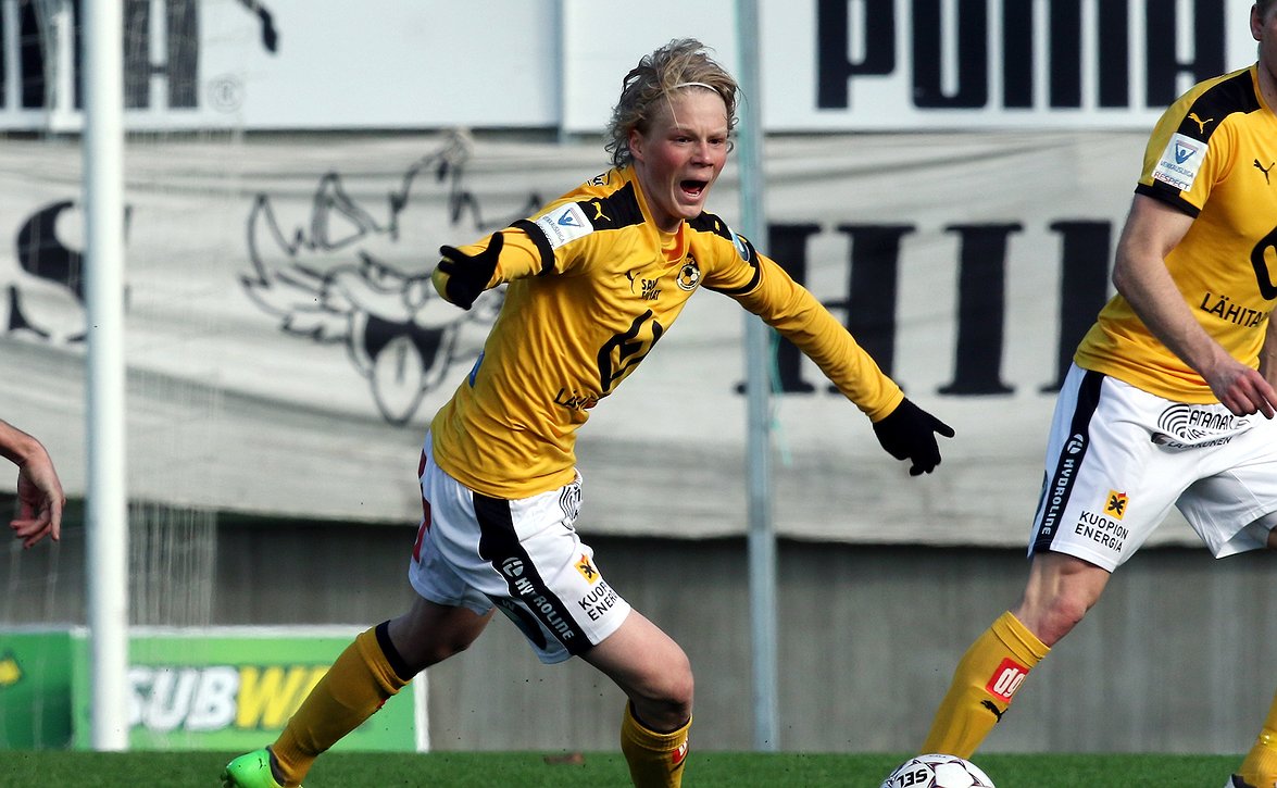 Pikkuhuuhkajille avausvoitto EM-karsinnoissa