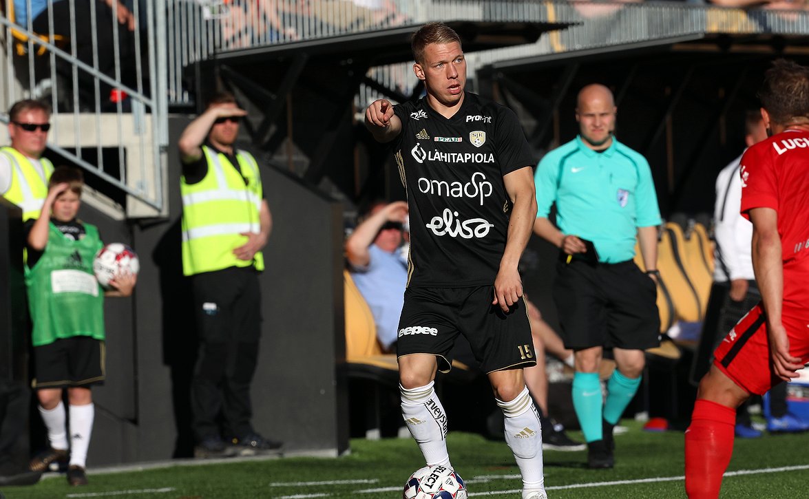 ​SJK:sta lähtenyt Trevor Elhi palaa kotimaahan – sopimus FCI Levadian kanssa