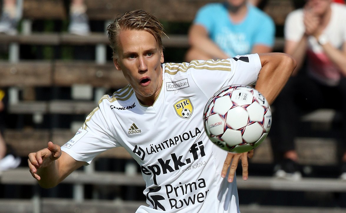 SJK-kaksikko lainalle Hakaan