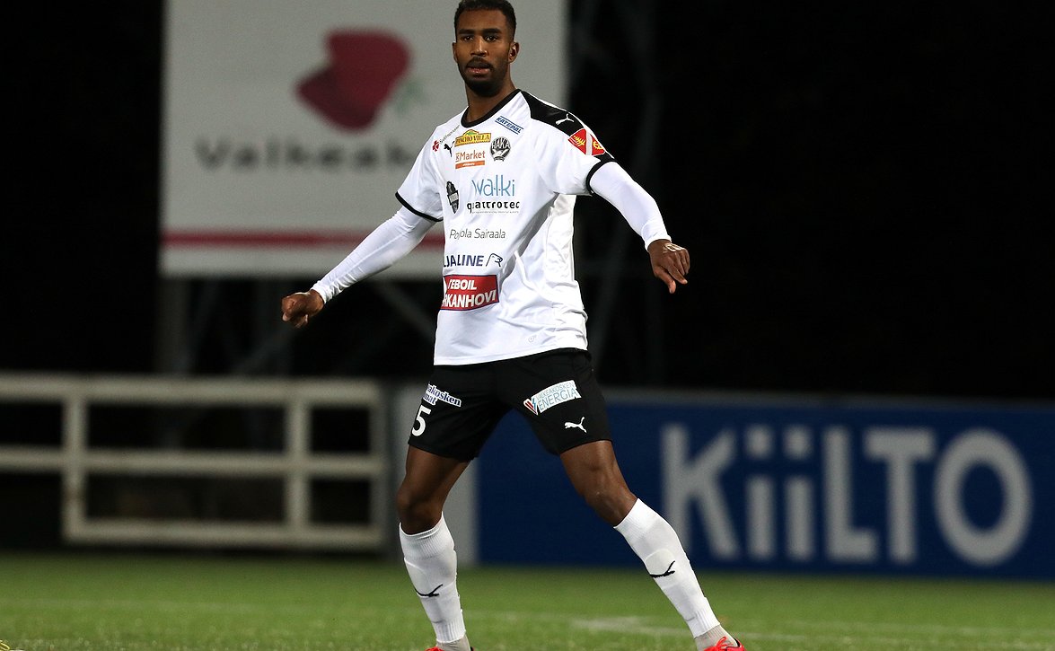 Kylmyys ei ole haitannut Hakan de Lucasta – ”Pakkasin kaikki talvivaatteeni mukaan”