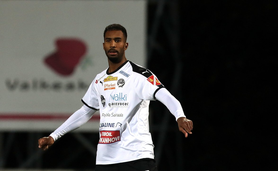 Hakan de Lucas kipparoi tasapelissä Serbiaa vastaan