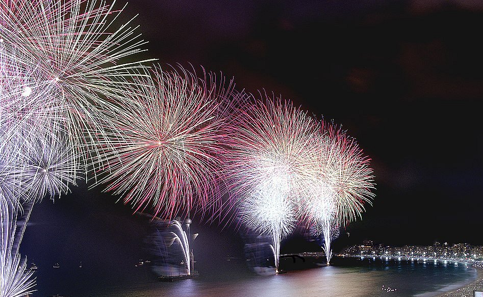 ​Menestyksellistä Uutta Vuotta 2025!