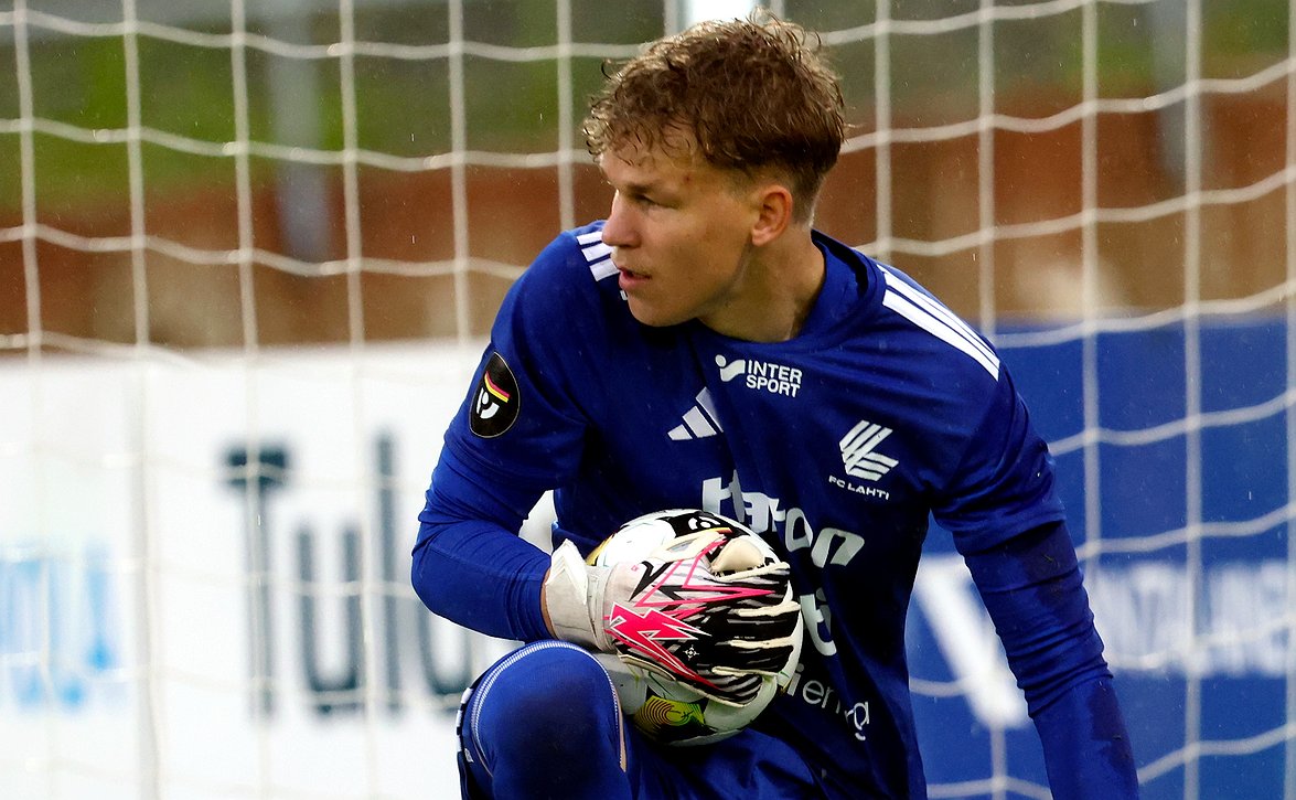 Osku Maukonen siirtyy FC Lahdesta HJK-maalille - pelikelpoinen välittömästi