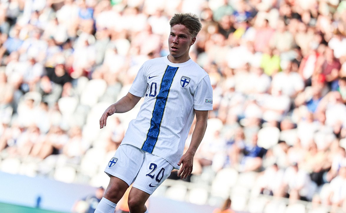 ​Pikkuhuuhkajille katkera tappio Espanjalle – voitto kääntyi tappioksi lisäajalla