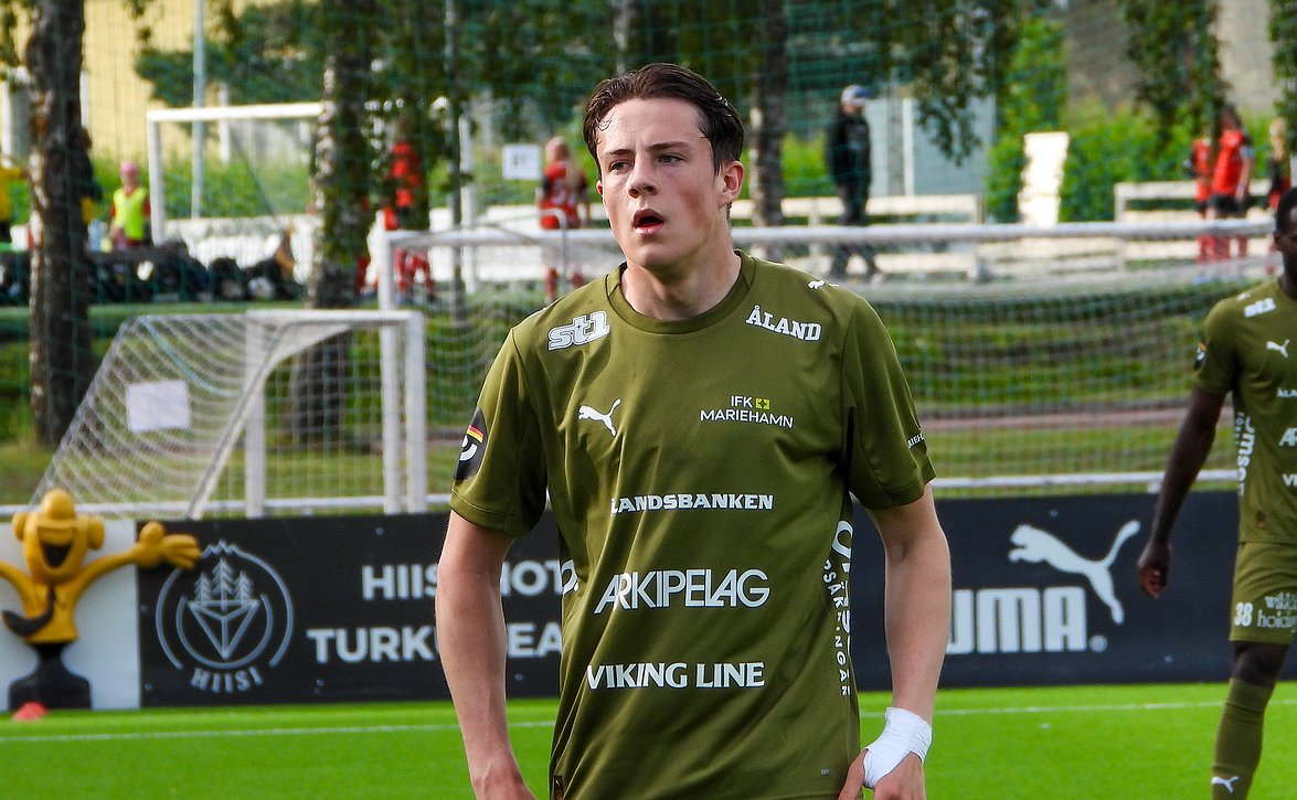​Adam Stroud jatkaa IFK Mariehamnissa kauden loppuun asti