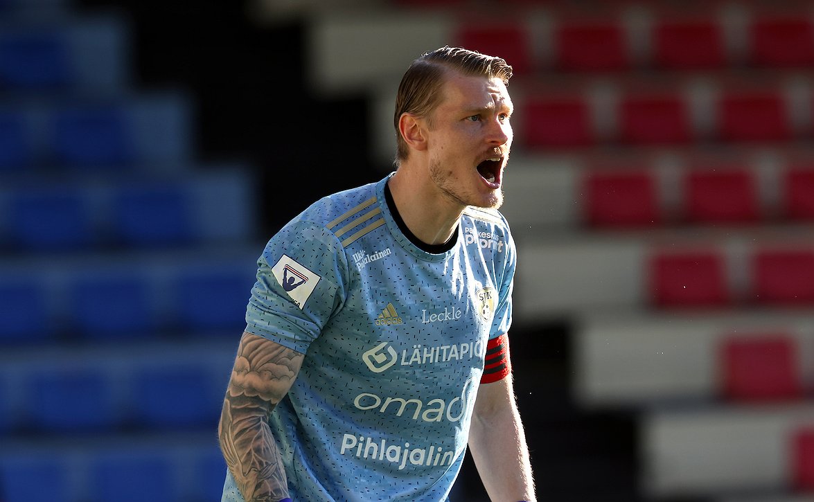 ​"Olemme valmiita voittamaan" – SJK-maalivahti Jesse Öst uskoo Floran kaatuvan