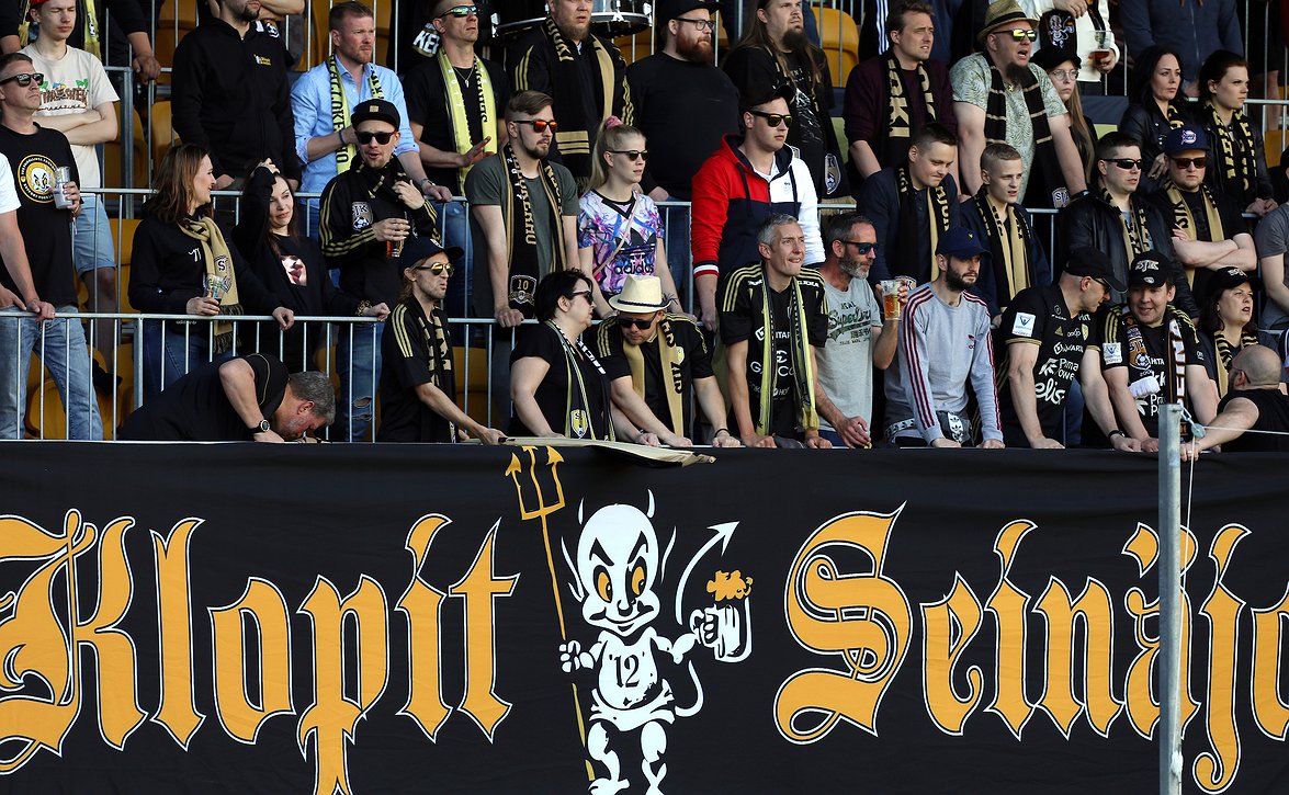 ​SJK kiinnitti neljä nuorta pelimiestä