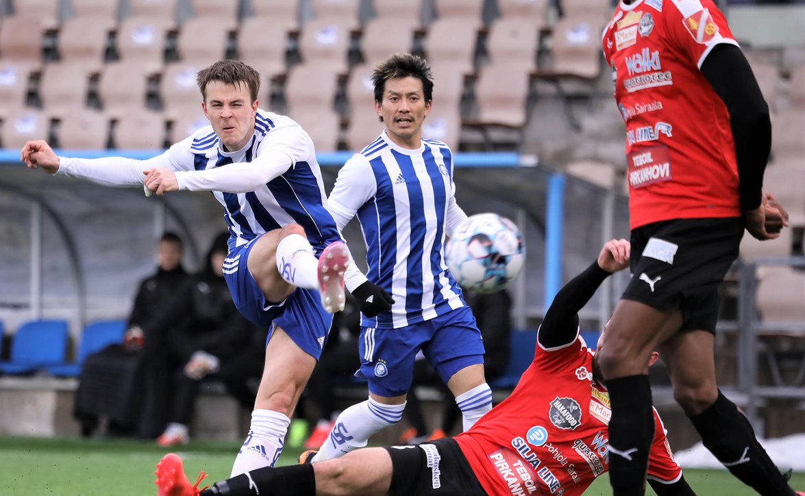 HJK ratkaisi nopeasti Hakaa vastaan (HJK - FC Haka 2-0)