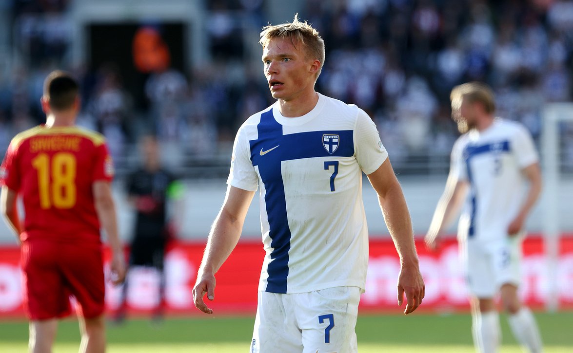 Ilmari Niskanen liputtaa mestaruustaistossa KuPS:n puolesta