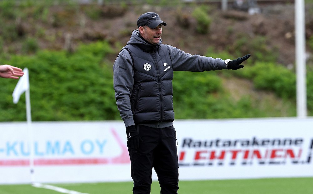 "Reilu tunti kohtuullisen kontrolloitua" - takaiskumaalit jäivät kaivelemaan VPS-luotsi Jussi Nuorelaa