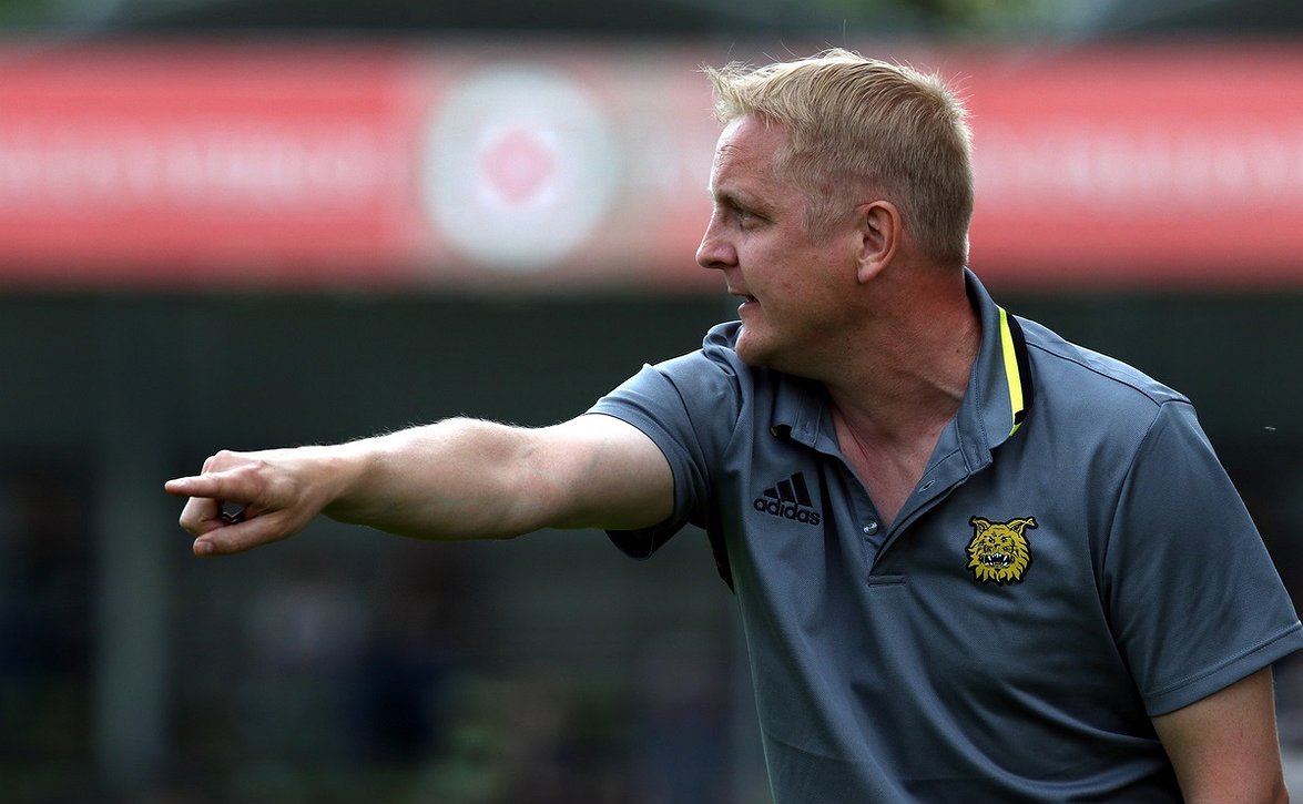 Wiss varovaisen tyytyväinen pisteeseen