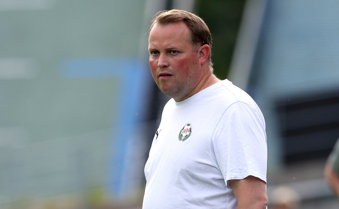 "Tuntuu todella hyvältä saada jatkaa" - Jens Karlssonin työ Jarossa saa jatkoa kaudella 2027