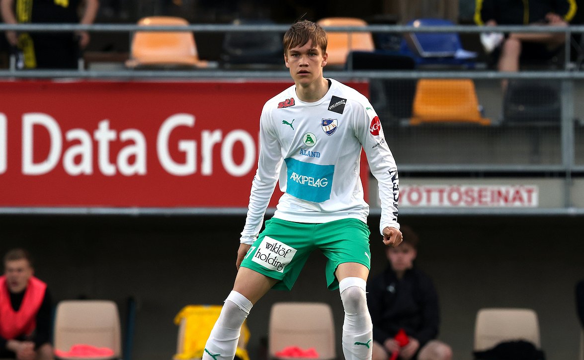 ​IFK Mariehamnin Oscar Wiklöf Bundesliigaseura Freiburgin mukana viikon
