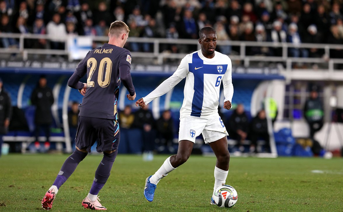 "Olen tyytyväinen asenteeseen" - Huuhkajat puristi Englannin tiukoille