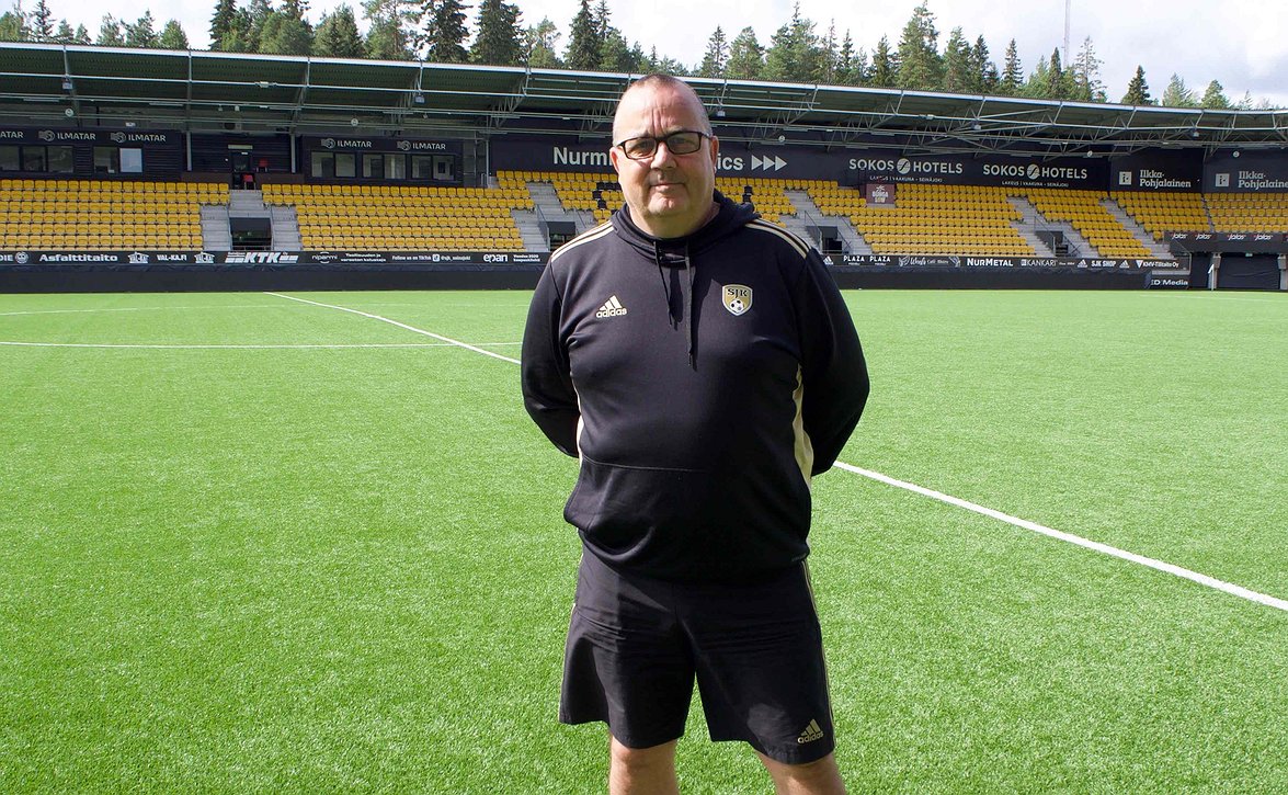 "Olemme menneet paljon syvemmälle" - psyykkinen valmentaja Petri Kangaskokko on tärkeä lisä SJK-taustoihin