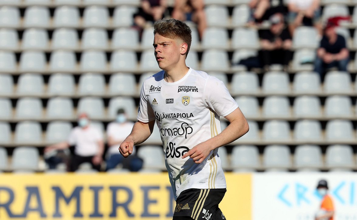 "Tavoitteiden pitää olla korkealla" - HJK:n Pyry Hannola ammentaa uskoa hyvästä viime kaudesta