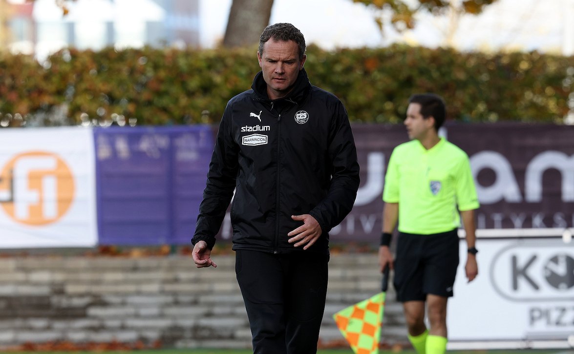 Jonatan Johansson liittyy Huuhkajien valmennusryhmään