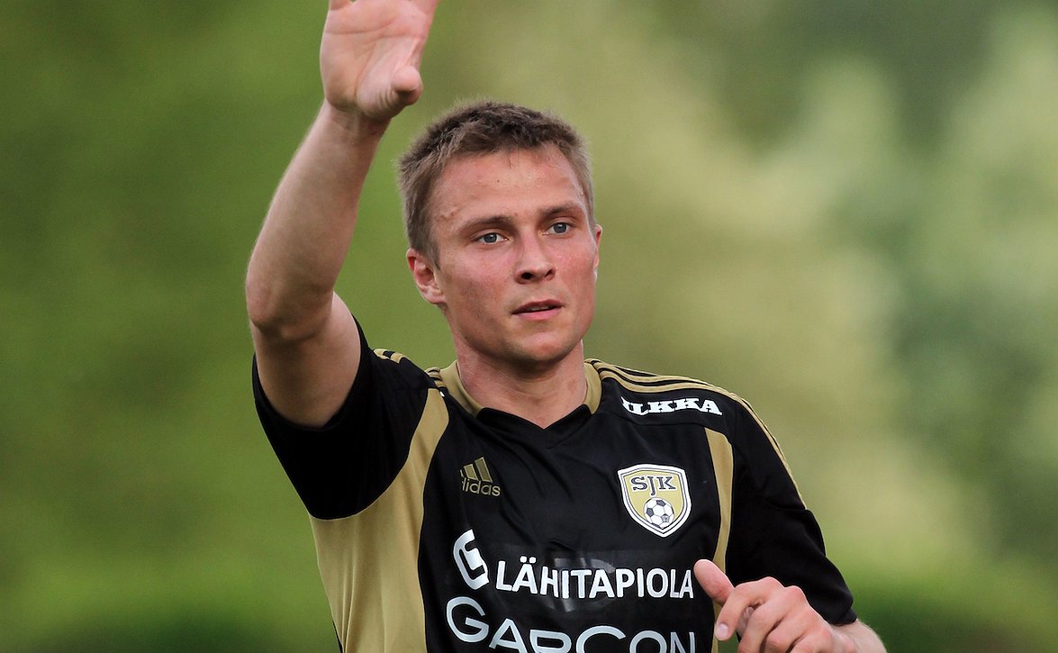 ​Viron maajoukkuepuolustaja ja ex-SJK-pelaaja: "Veikkausliiga on nousussa ja kilpailukykyinen"
