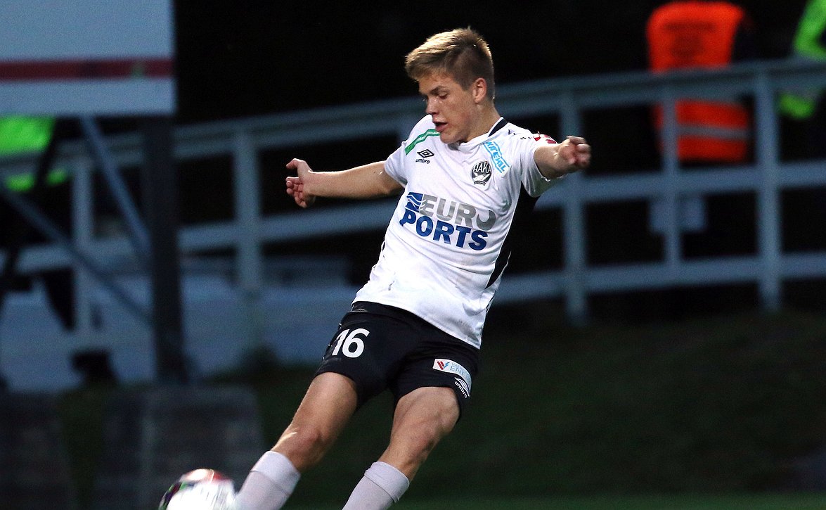 ​Aapo Mäenpää siirtyy IFK Mariehamniin