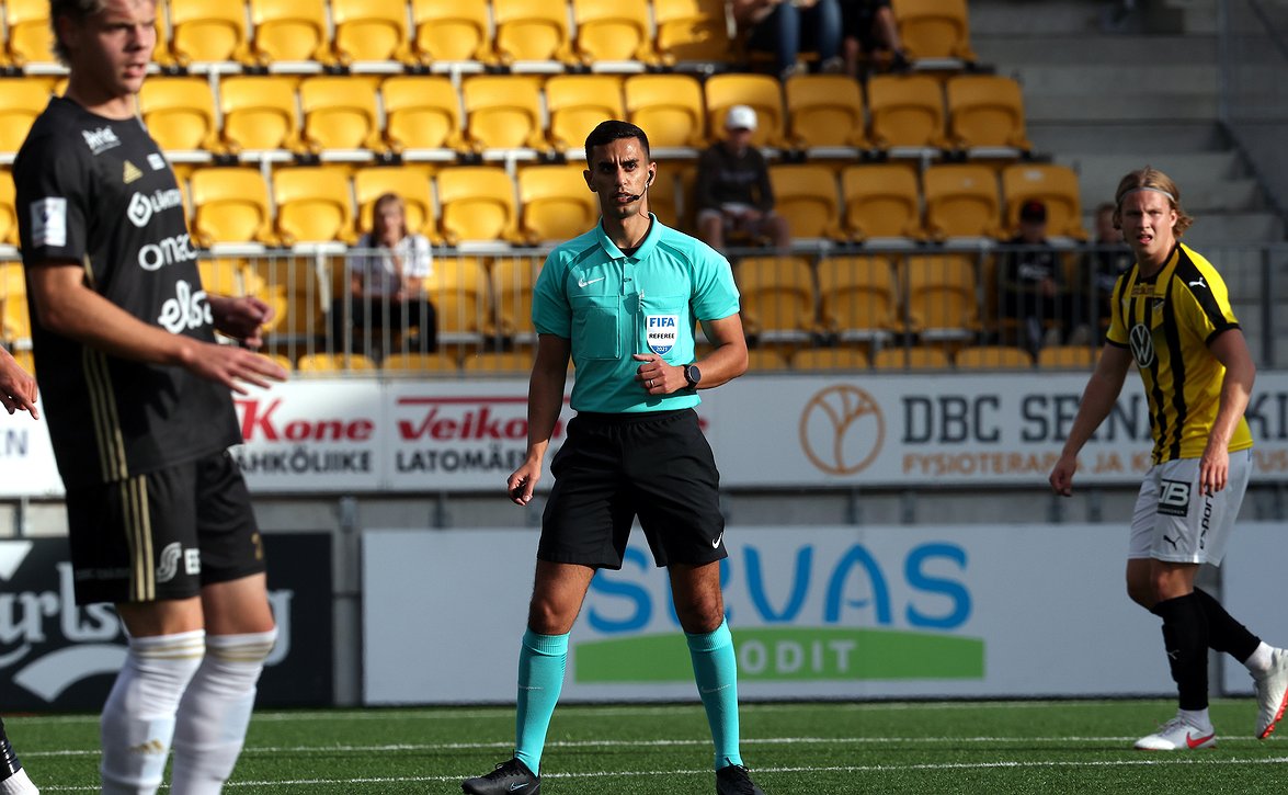 Mohammad Al-Emara tuomaroi alle 19-vuotiaiden poikien EM-karsintaturnauksessa Kroatiassa