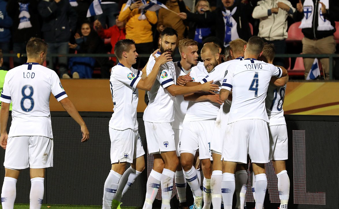 Huuhkajat jatkaa voitokkaana - nyt kaatui Kreikka