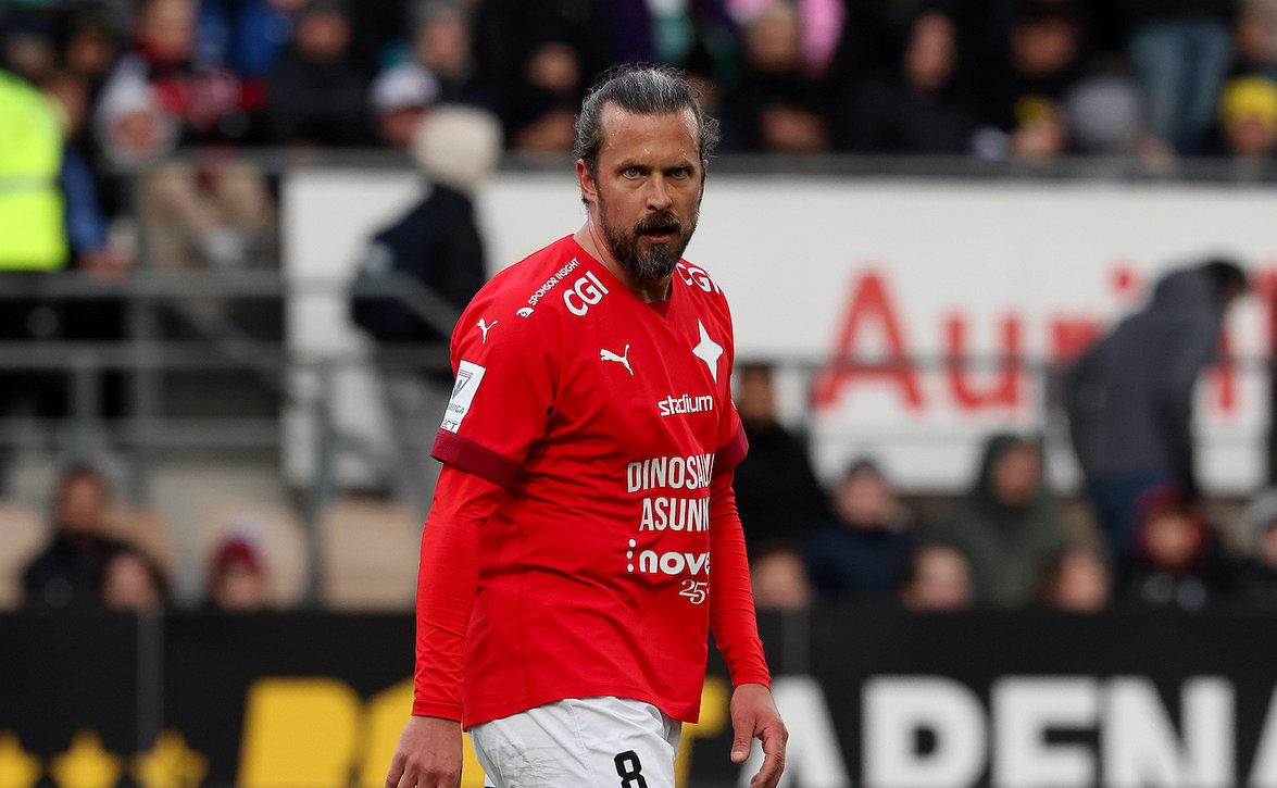 Kaksi HIFK-legendaa päättää uransa - Jani Bäckman ja Jukka Halme hyvästelevät kentät